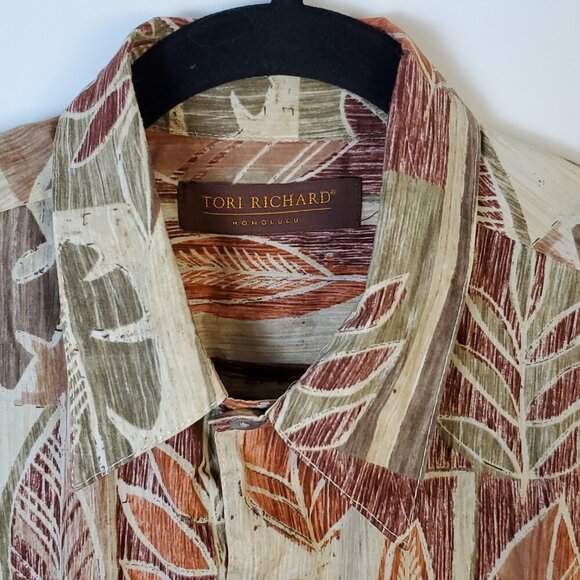 Tori Richard Mens Honolulu 100% Cotton Lawn Shirt Casual Beach Hawaiian Floral - Picture 3 of 10